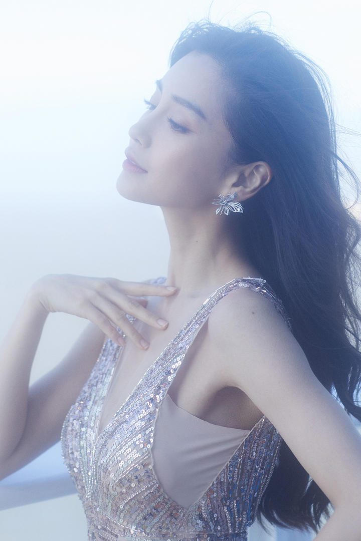 Angelababy侧脸写真