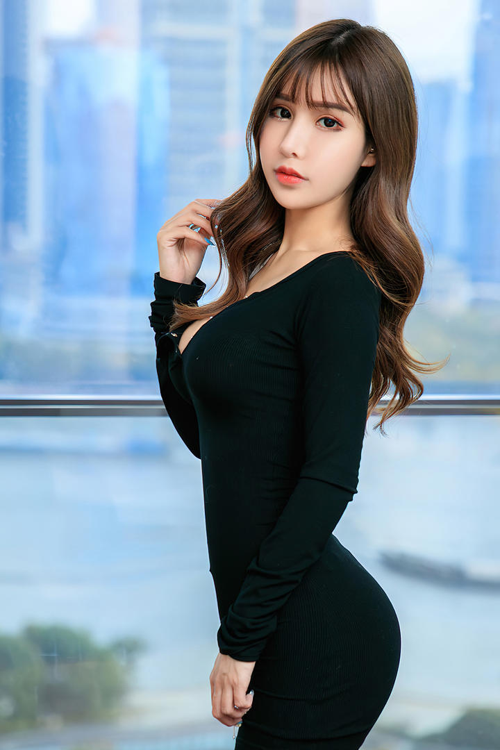 亚洲极品卷发泰国美女图片大全