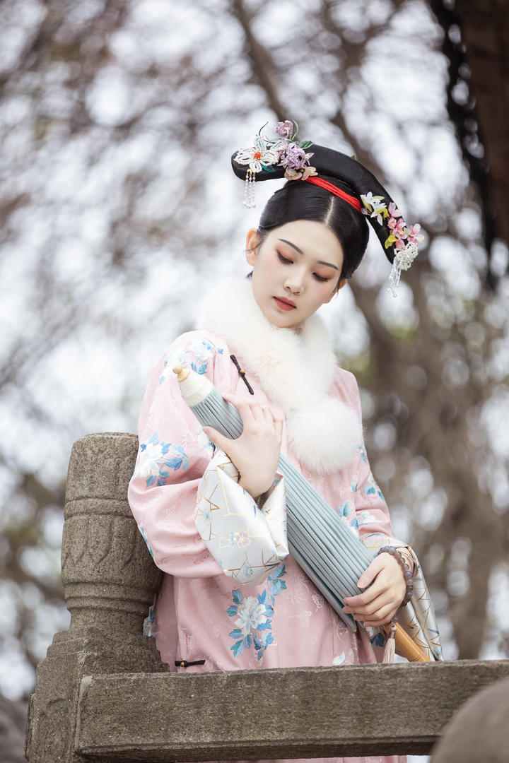 超漂亮的清宫旗袍小主美女古风壁纸图片