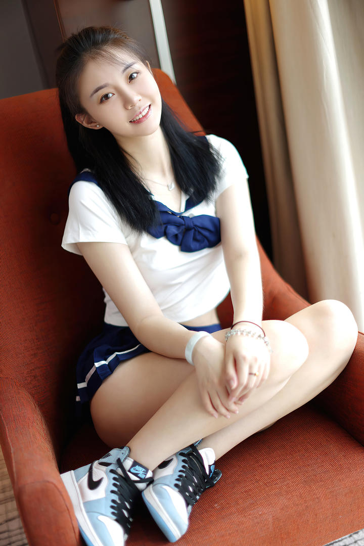 中国极品气质美女护士大胆私拍套图下载