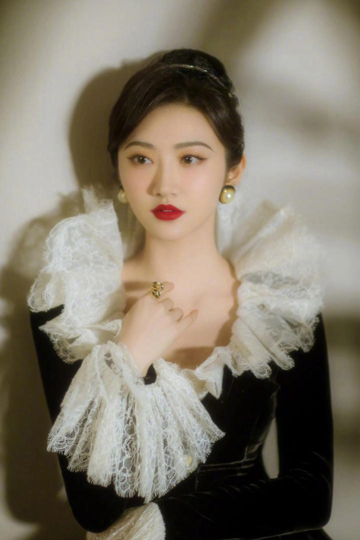 明星美女景甜高清复古风写真图片