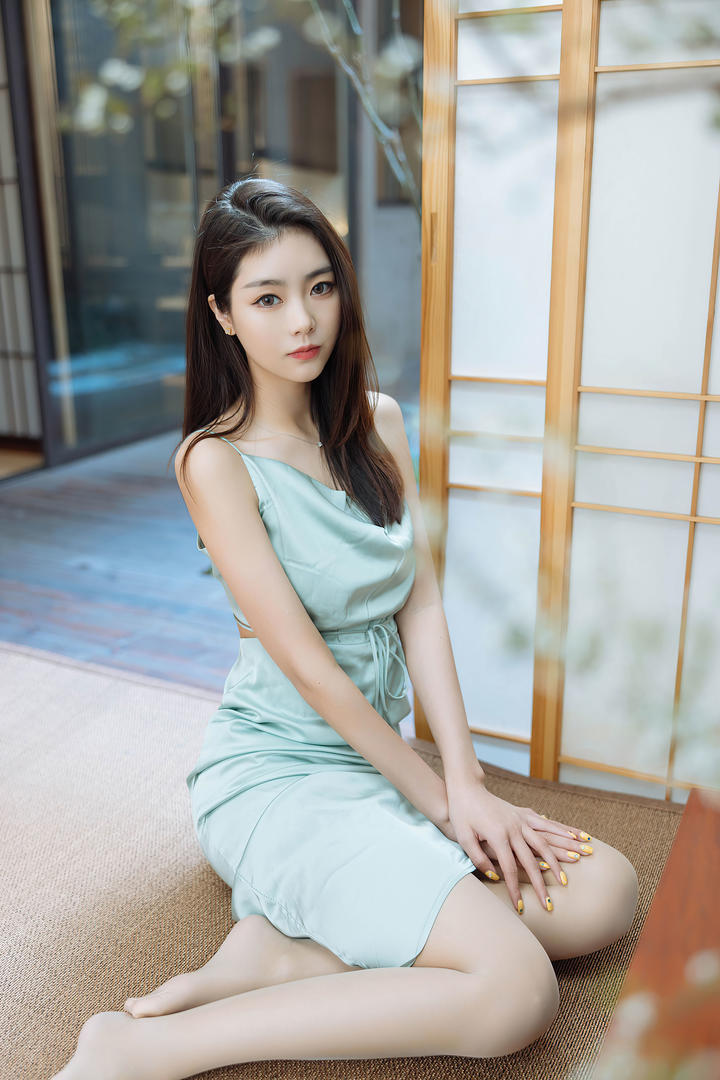 穿睡衣的极品宅男清纯女神可樂高清美女壁纸图片