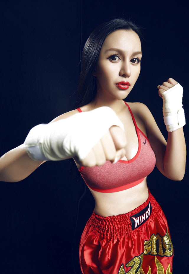超性感拳击手苏梓玲秀爆乳