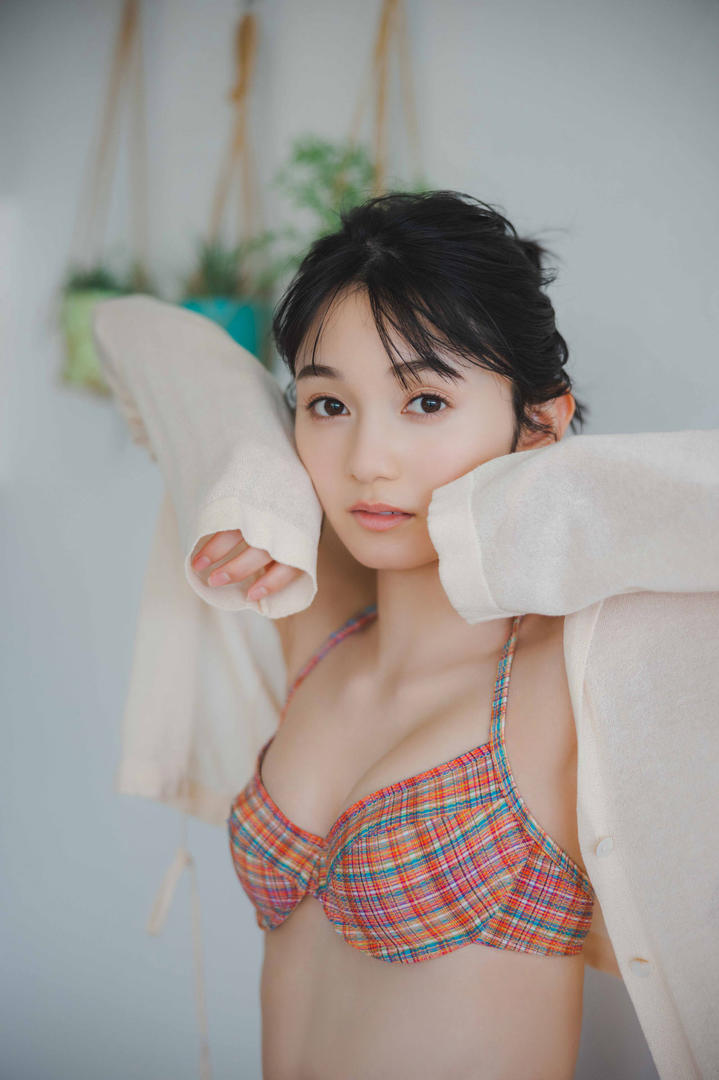 2048社区日本清纯内衣美女花色图片