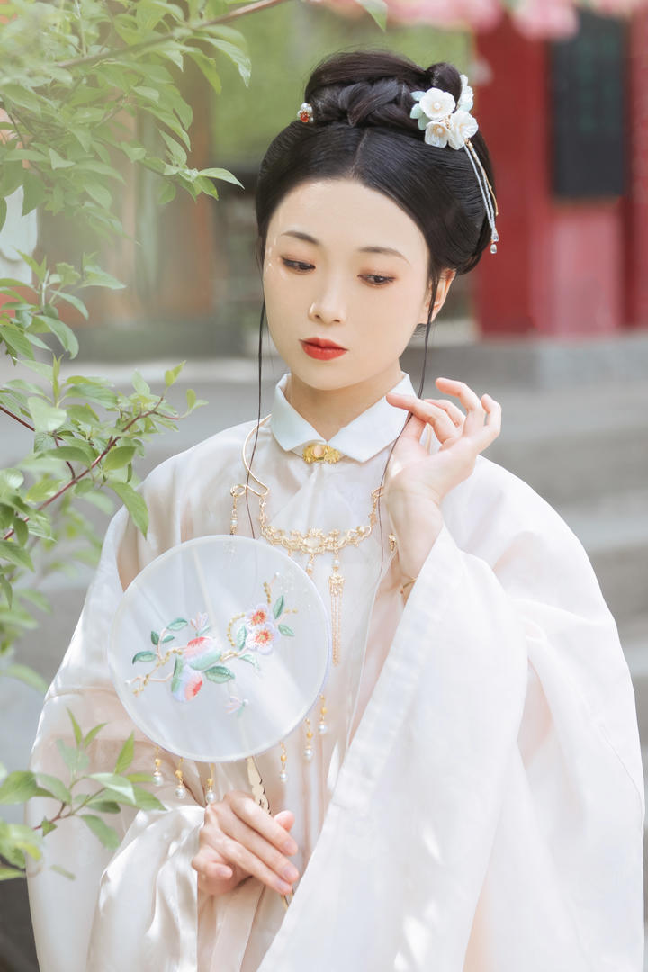 中国唯美清秀古典古装美女高清壁纸图片大全