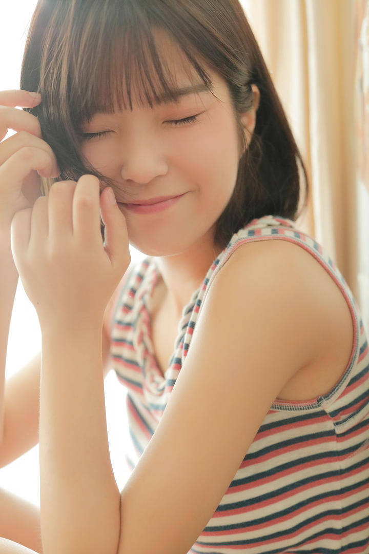 中国短发女孩美女高清壁纸图片大全