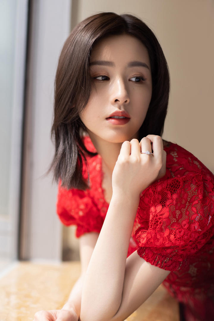 优雅气质美女明星陈都灵图片