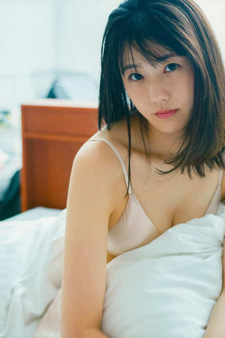 极品日本性感空姐美女大胆自拍无码图