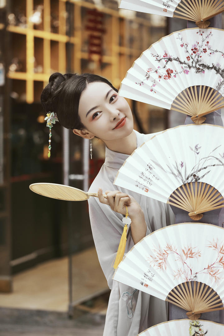 可爱漂亮的古装美女艺术写真图片