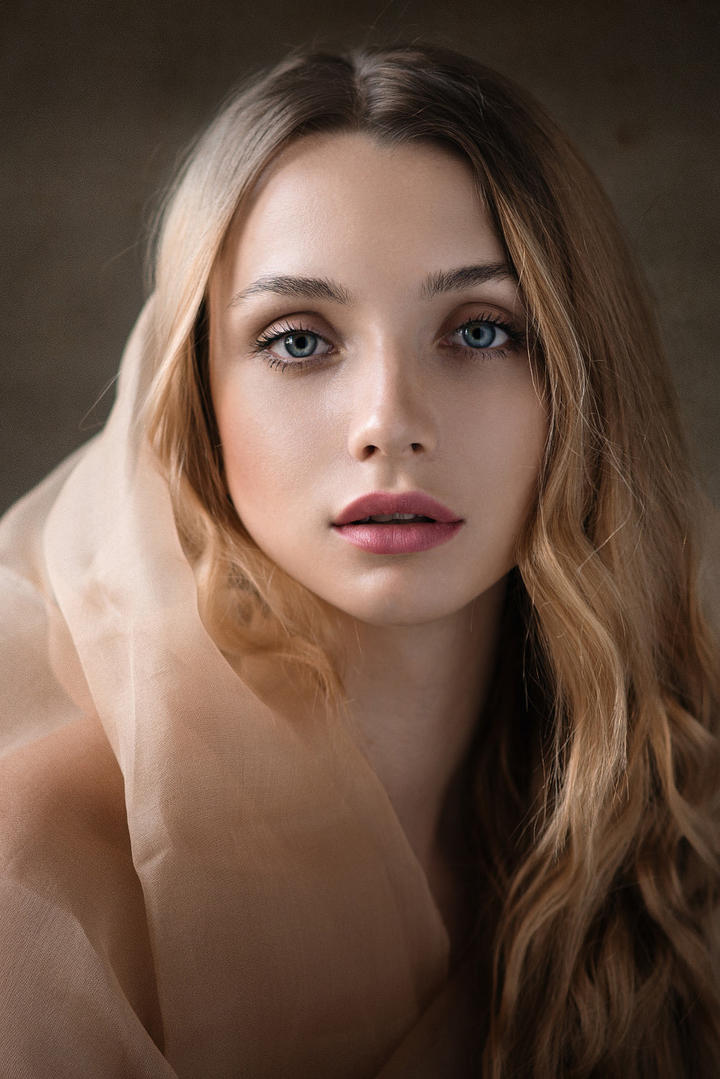 高清欧美气质美女肖像写真图片