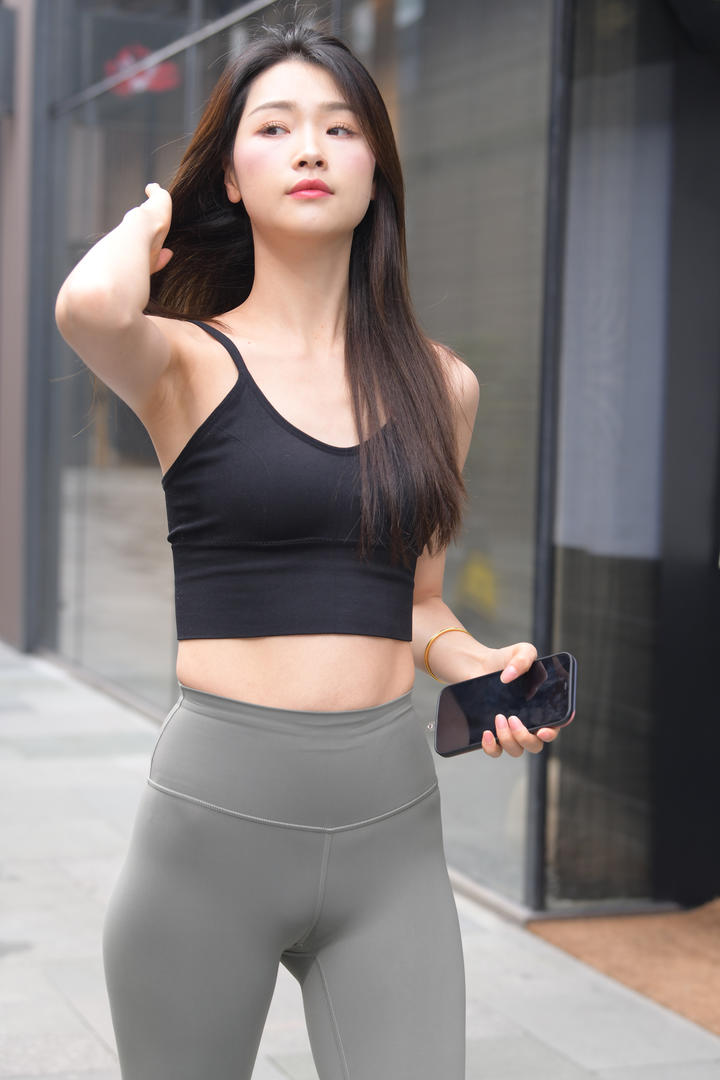 99精品国内极品街拍性感美女紧身裤福利图片