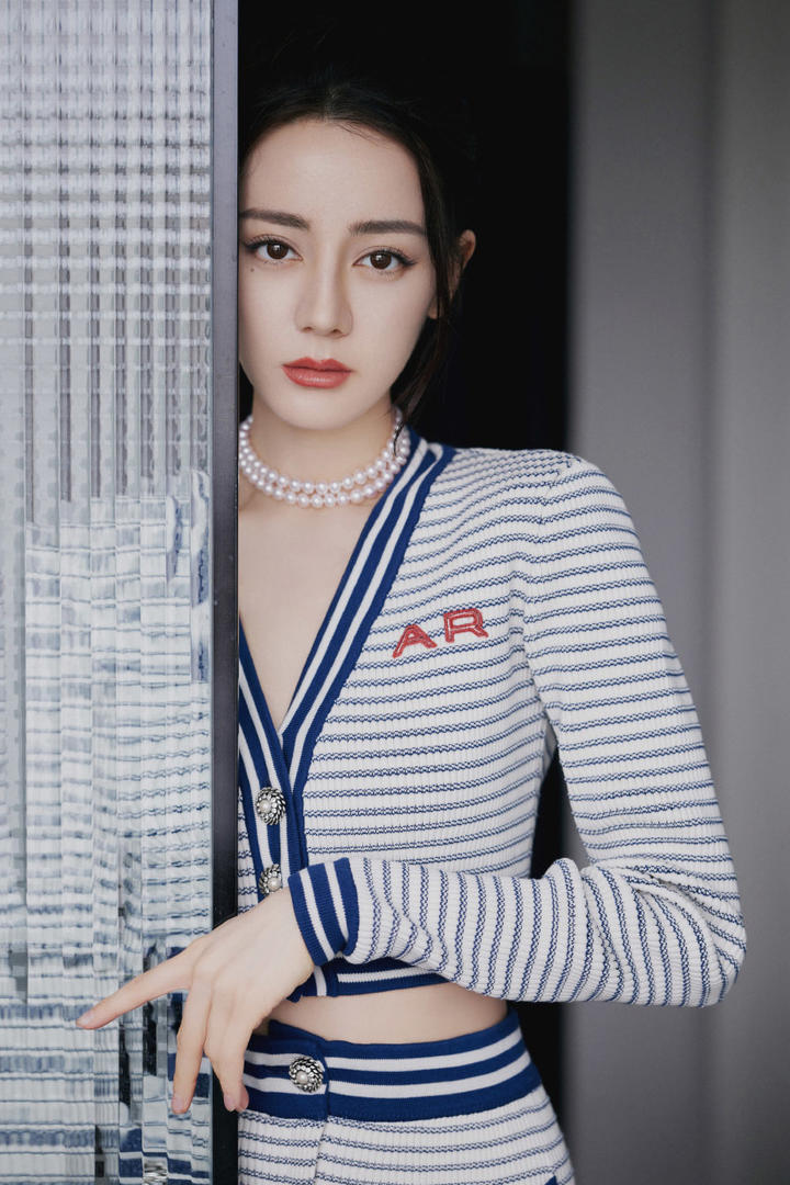 新疆美女胖迪迪丽热巴图片