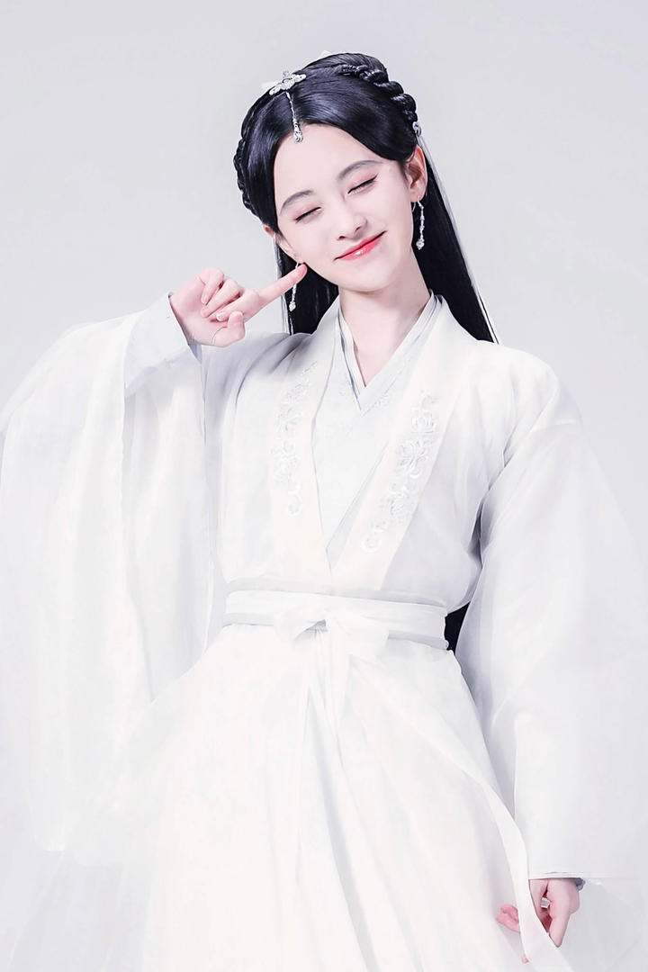 白衣古装美女明星鞠婧祎高清写真图片