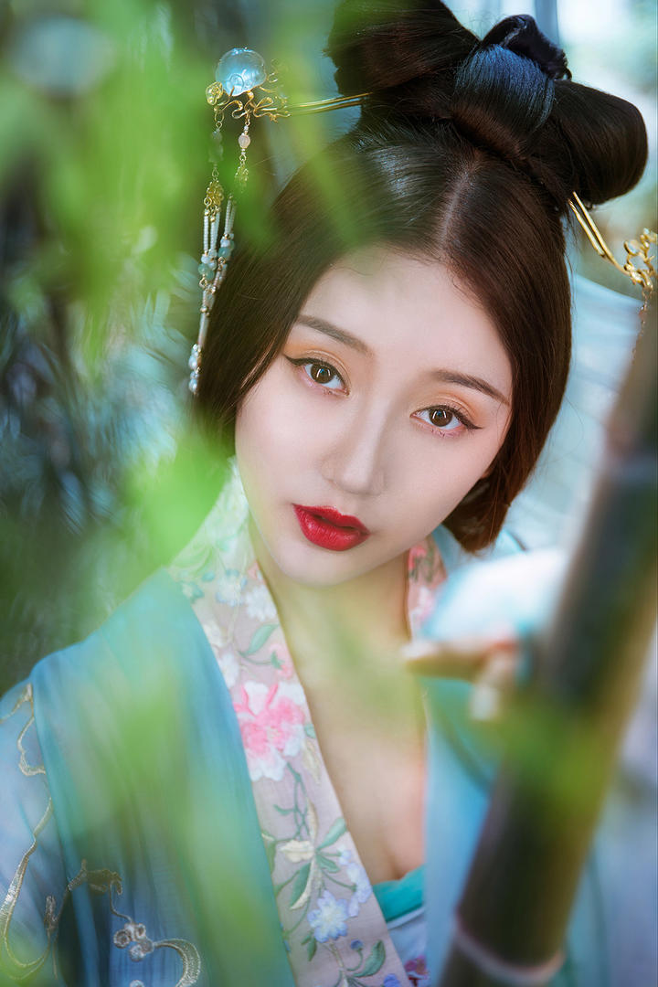 高清唯美古装美女性感红唇摄影图片