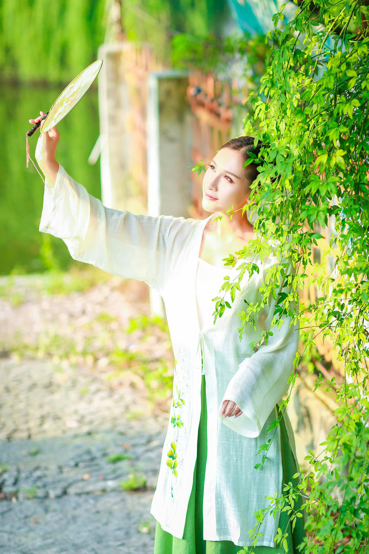 高清唯美养眼古装美女壁纸艾希图片大全