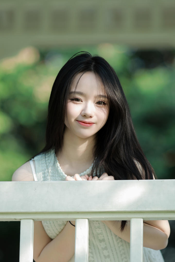 中国唯美清纯美女壁纸高清写真图片