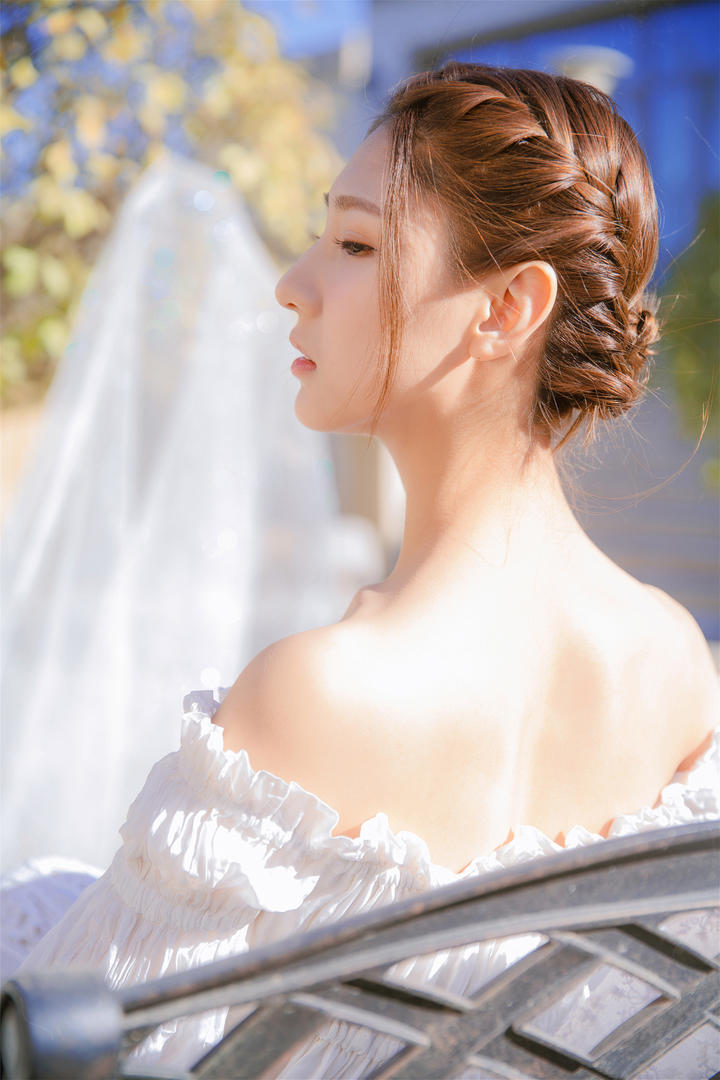 中国清纯美女头像侧脸图片