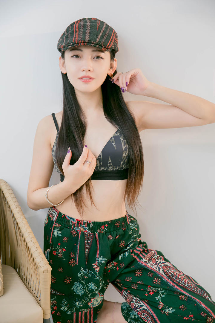 国产精品美女艺术照