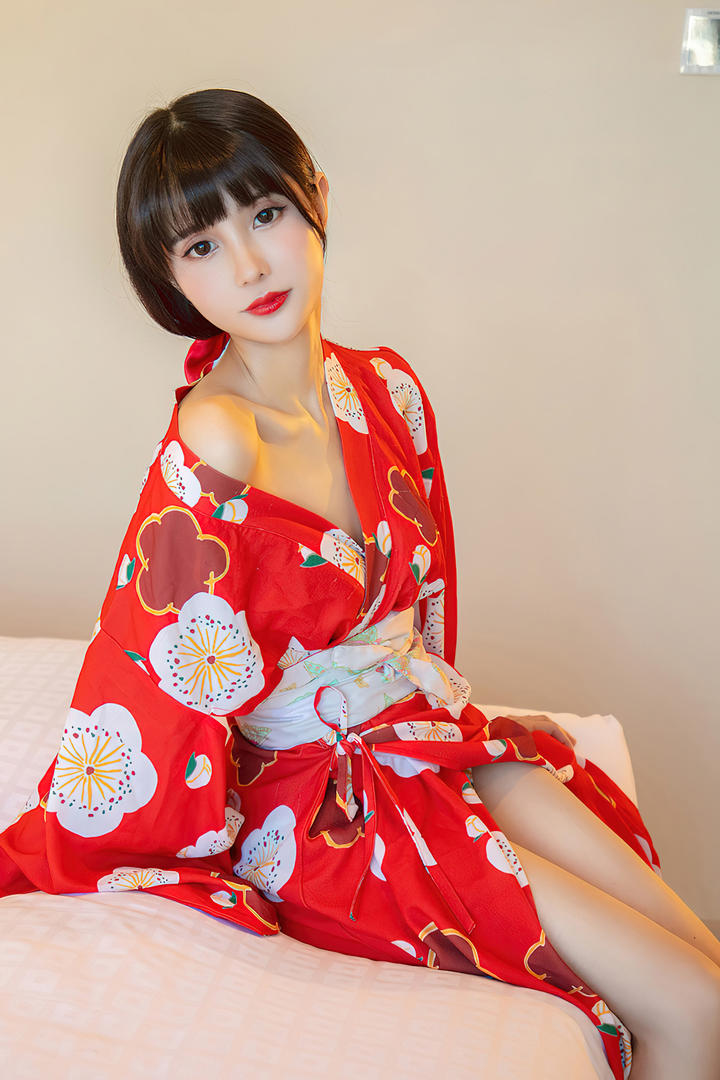穿红色和服的日本性感尤物美女178图库