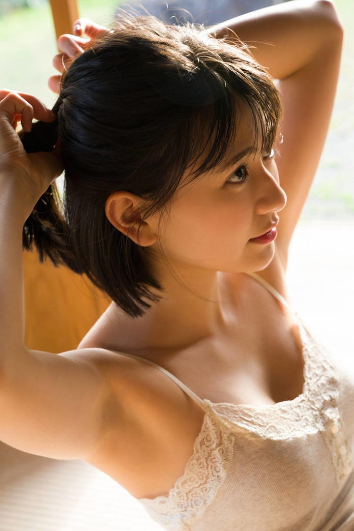 绝色日本美女女优卯月麻衣无码专区图库下载免费