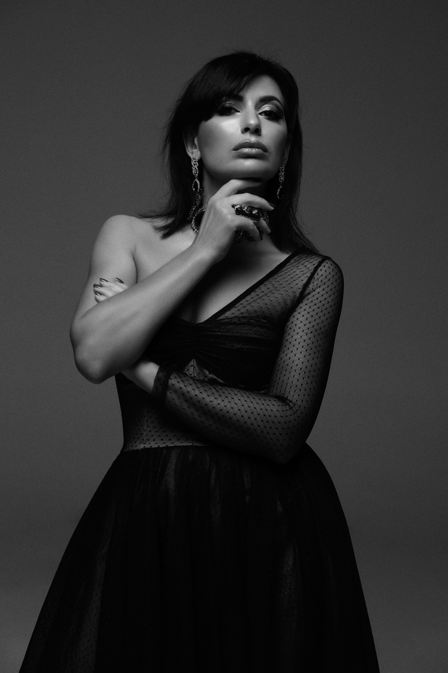 极致成熟性感透视装美女人体艺术图片