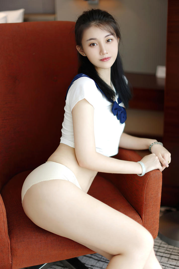 国产极品美女护士翘臀大尺度私拍下载