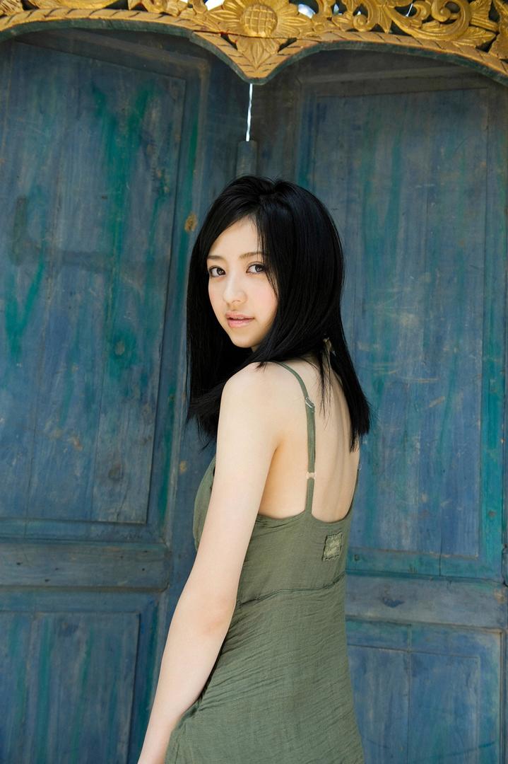 高清日本可爱女生背影图片