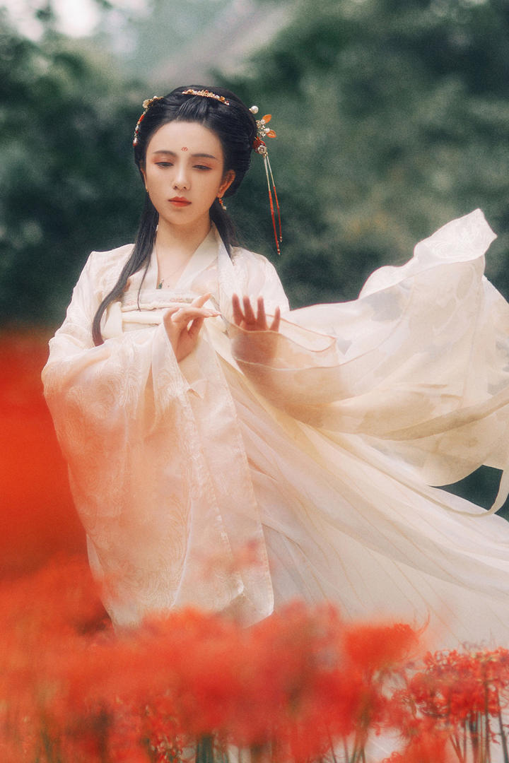 唯美古装美女艺术写真图片