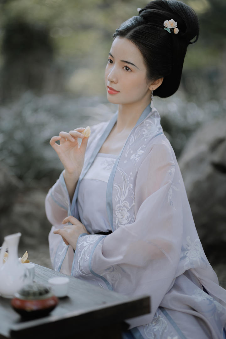 国内超级美古典美女艺术写真