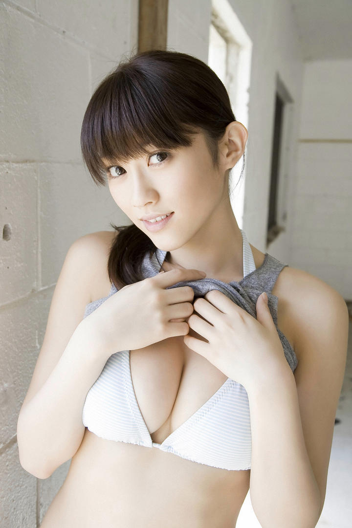 日本伦理片爆乳AV女优性感无码写真图片