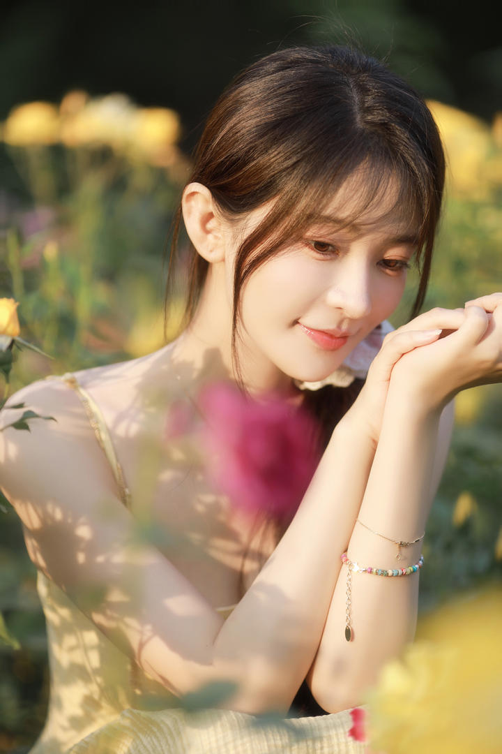 抖音百万粉色美女主播户外唯美写真摄影图片