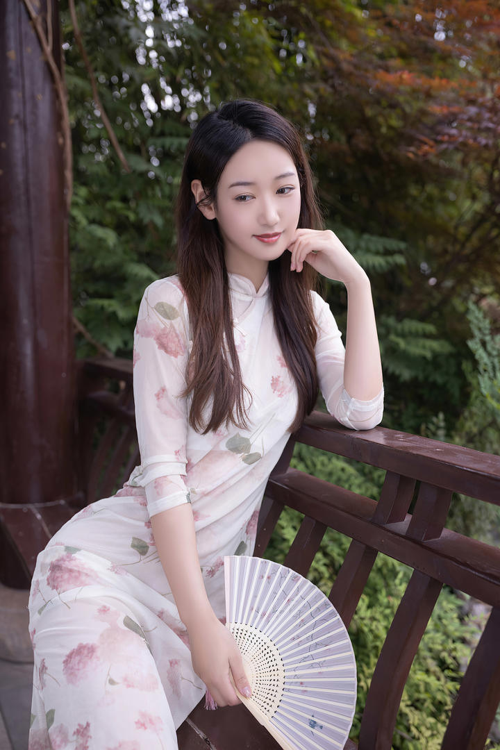 XIUREN秀人当红嫩模唐安琪最新古装写真图片下载