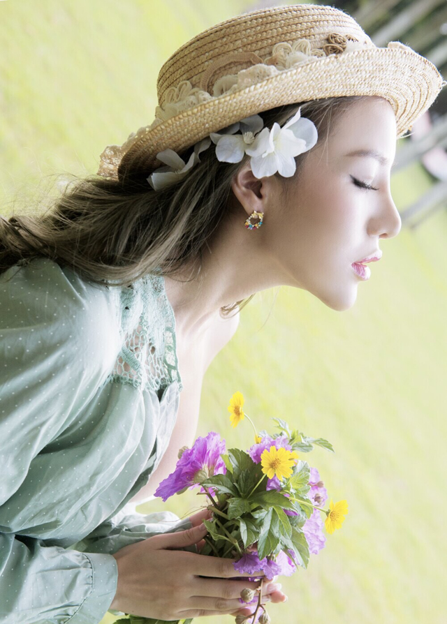 性感女神雷可儿唯美写真