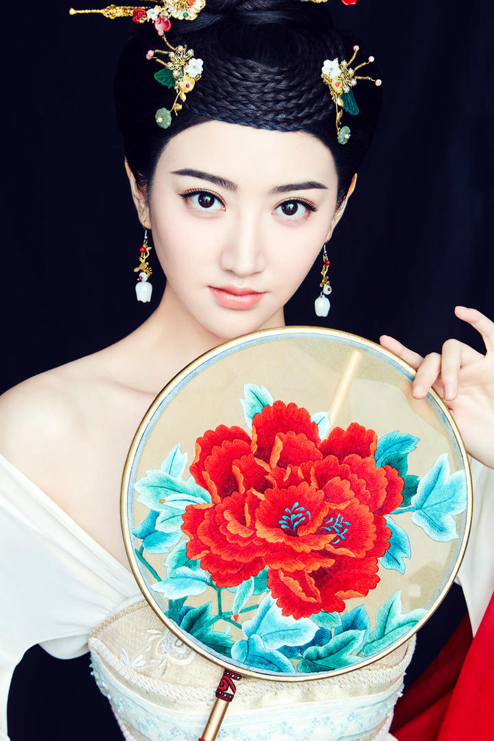 中国高清古装美女明星景甜写真图片