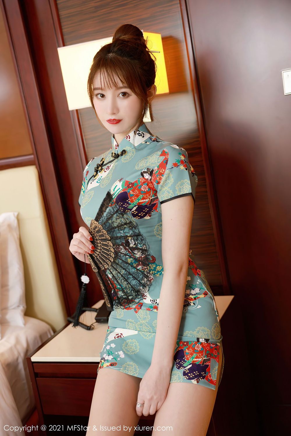 模范学院美女模特yoo优优古典旗袍丝袜美腿系列三亚旅拍