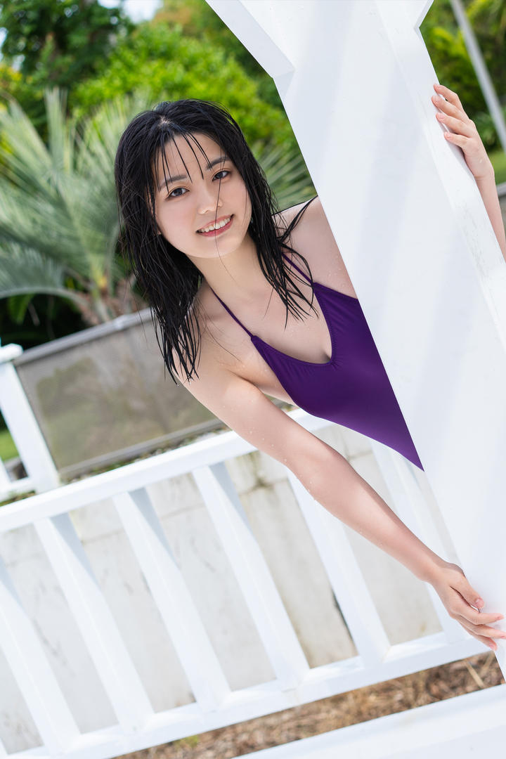 亚洲国产精品无码乱码三区美女湿身泳装图片