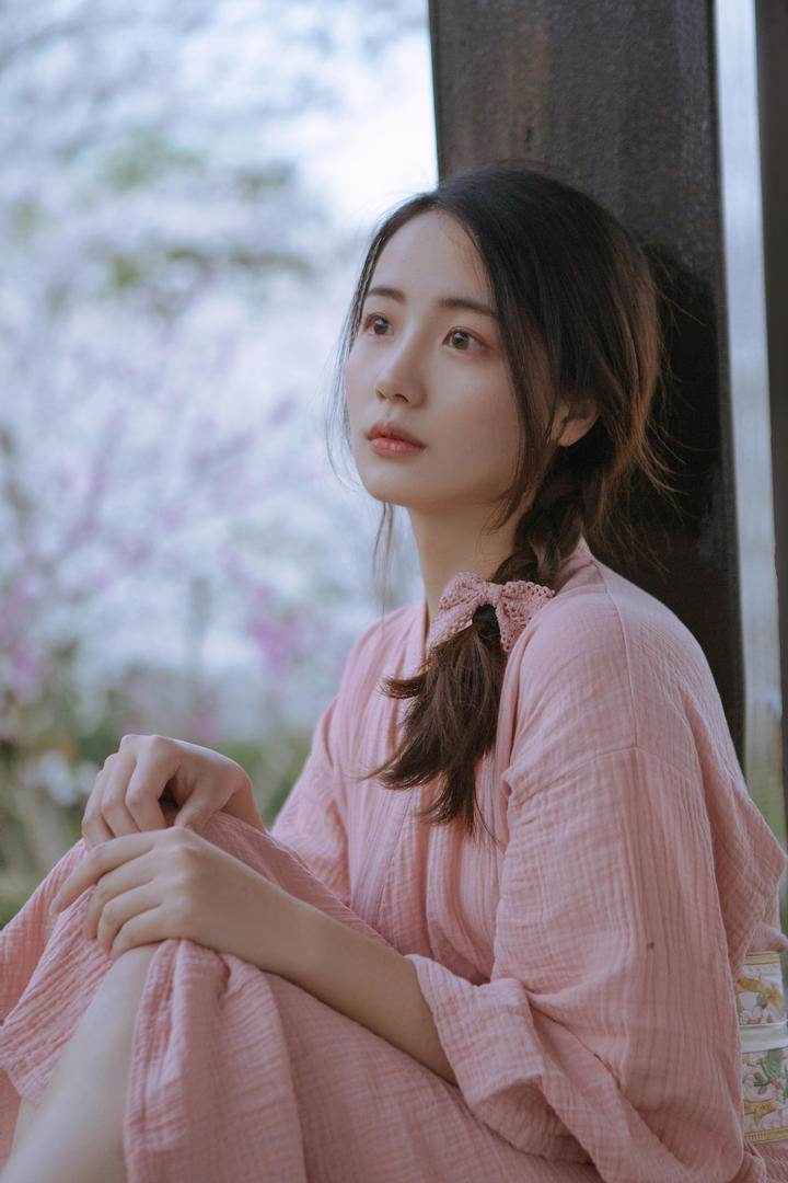 唯美清纯女生头像小四月写真图片