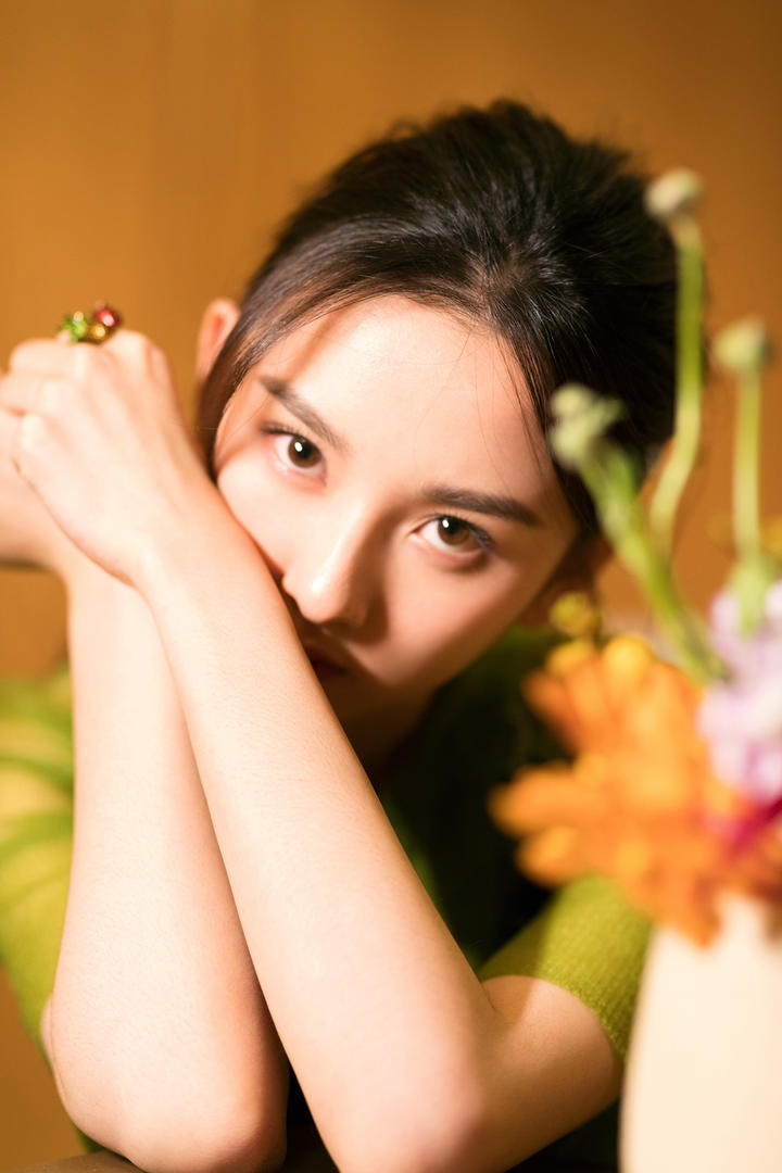 中国美女明星宋祖儿高清壁纸图片