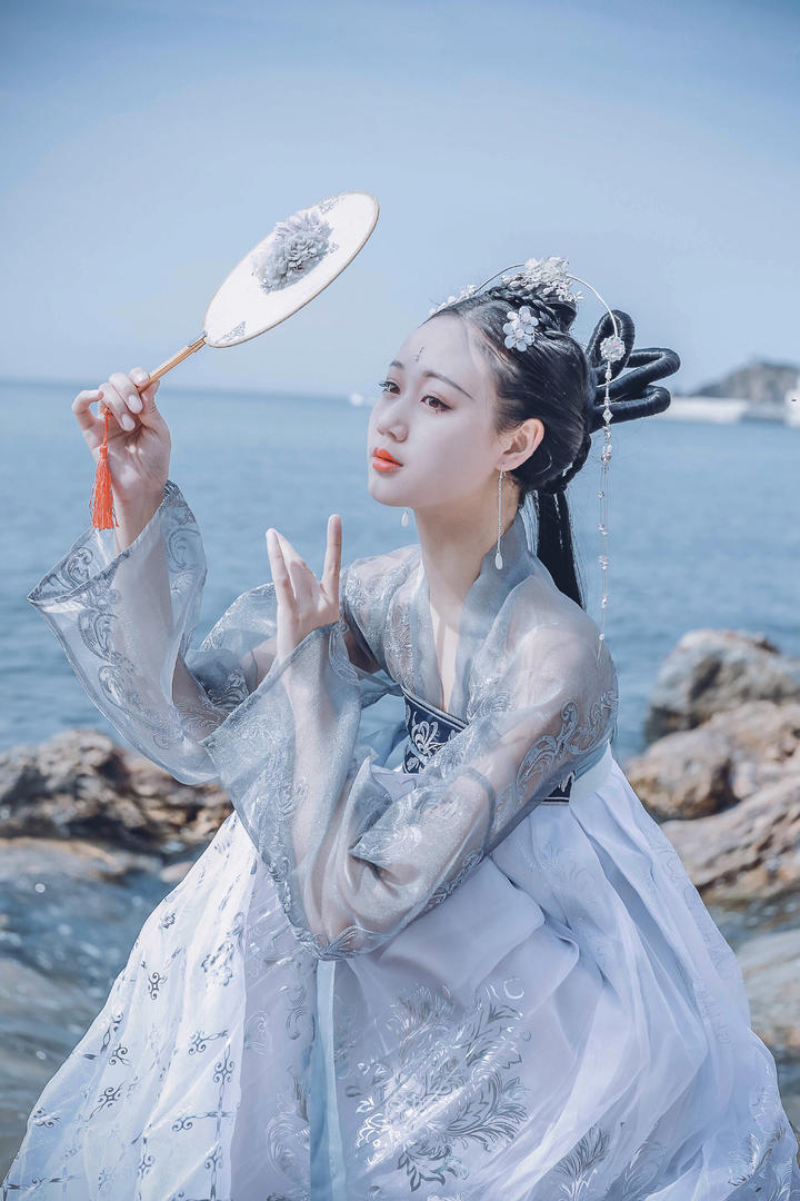 仙气满满的古装美女艺术摄影图片
