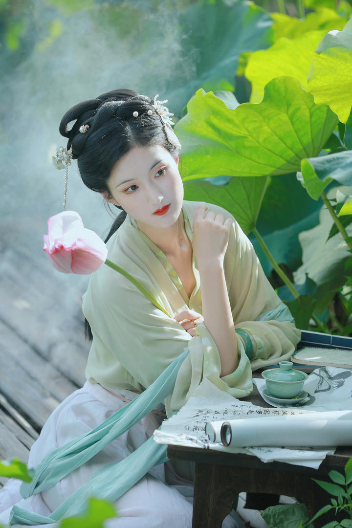 4K清纯古装汉服美女唯美艺术照图片大全