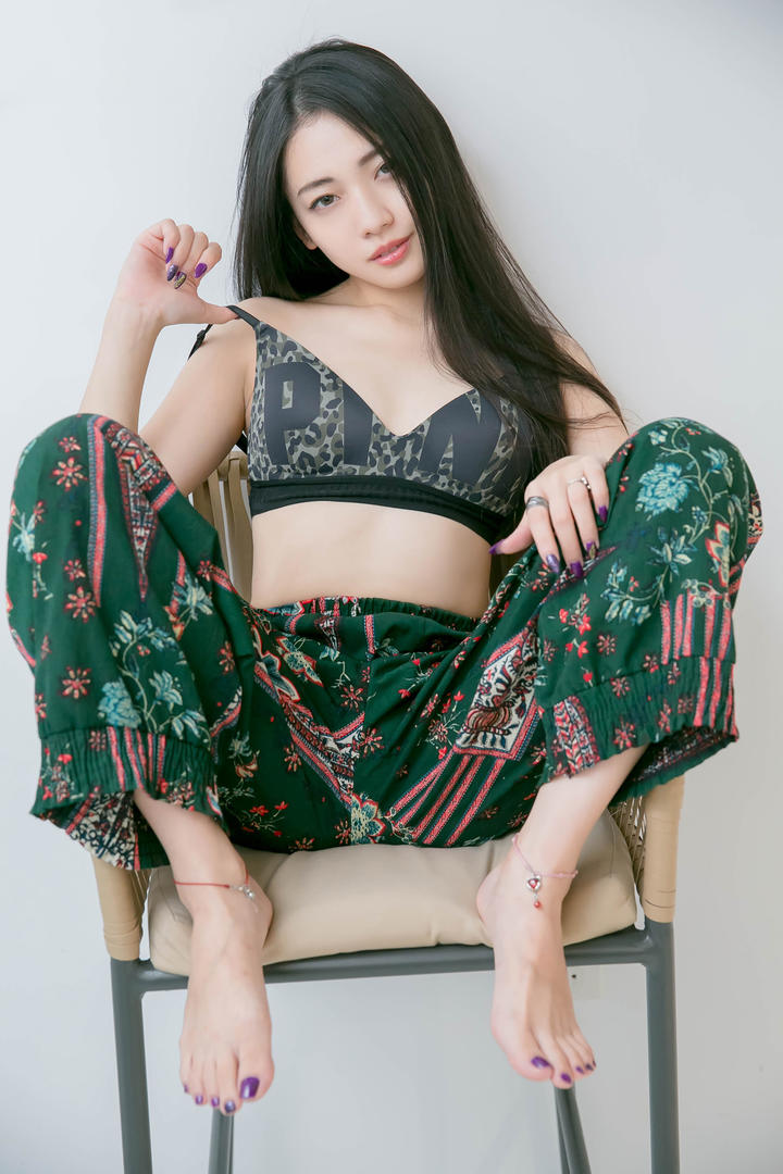 国产精品美女大胆写真图片