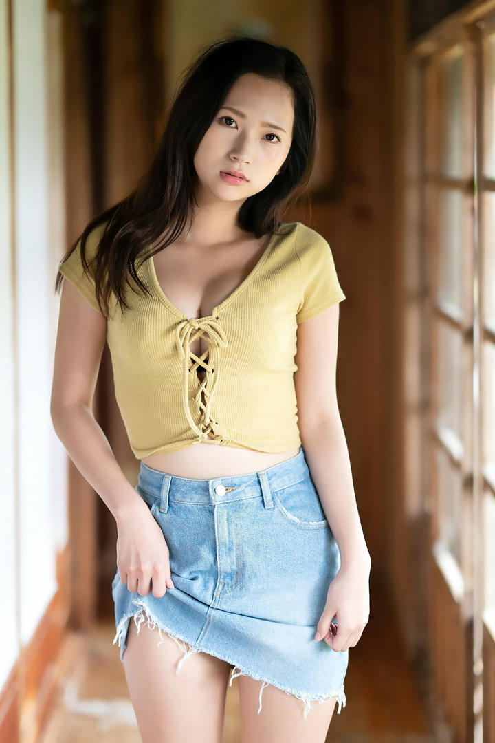 超短裙美女摄影图片