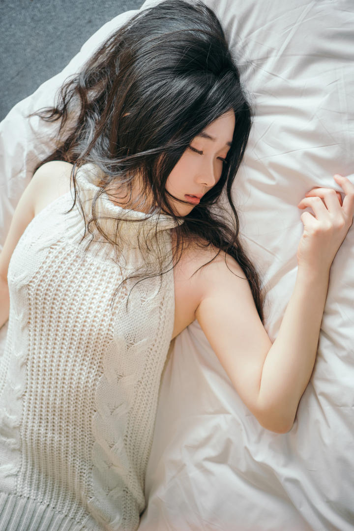 韩国美女空姐床照流出