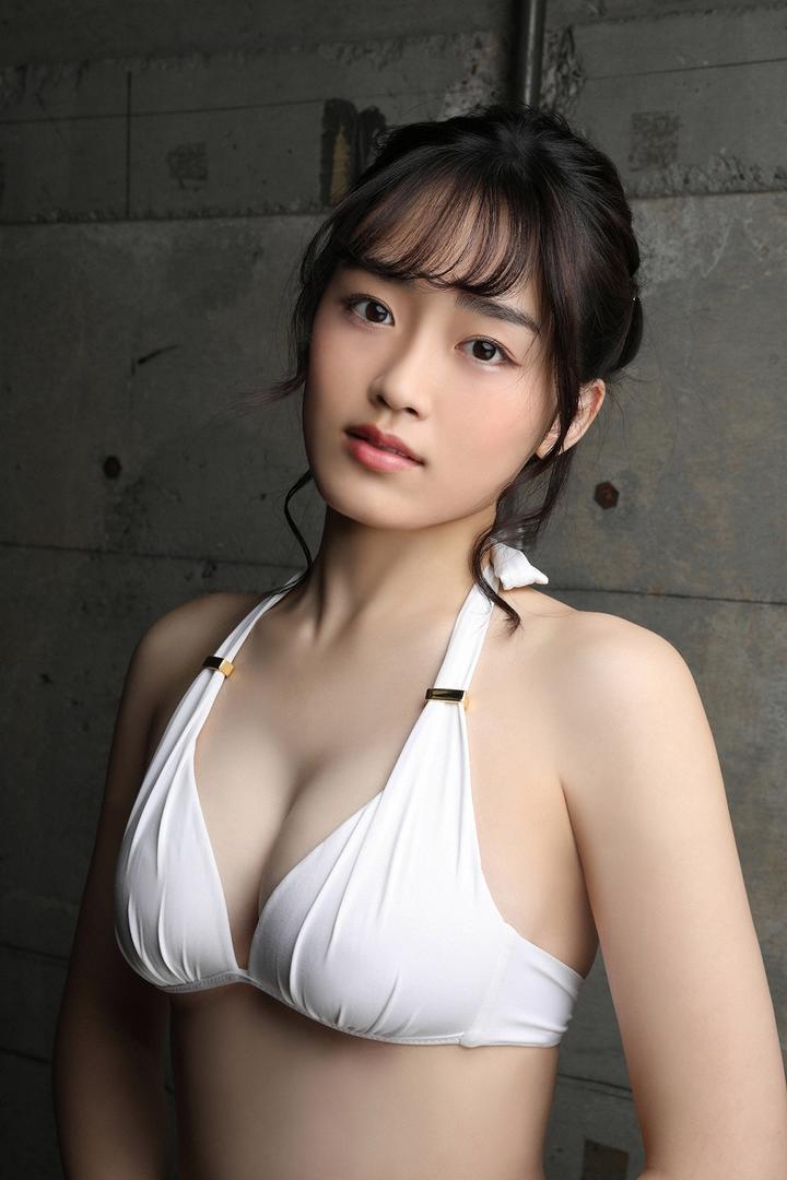 日本成色好P31S美女人体图片