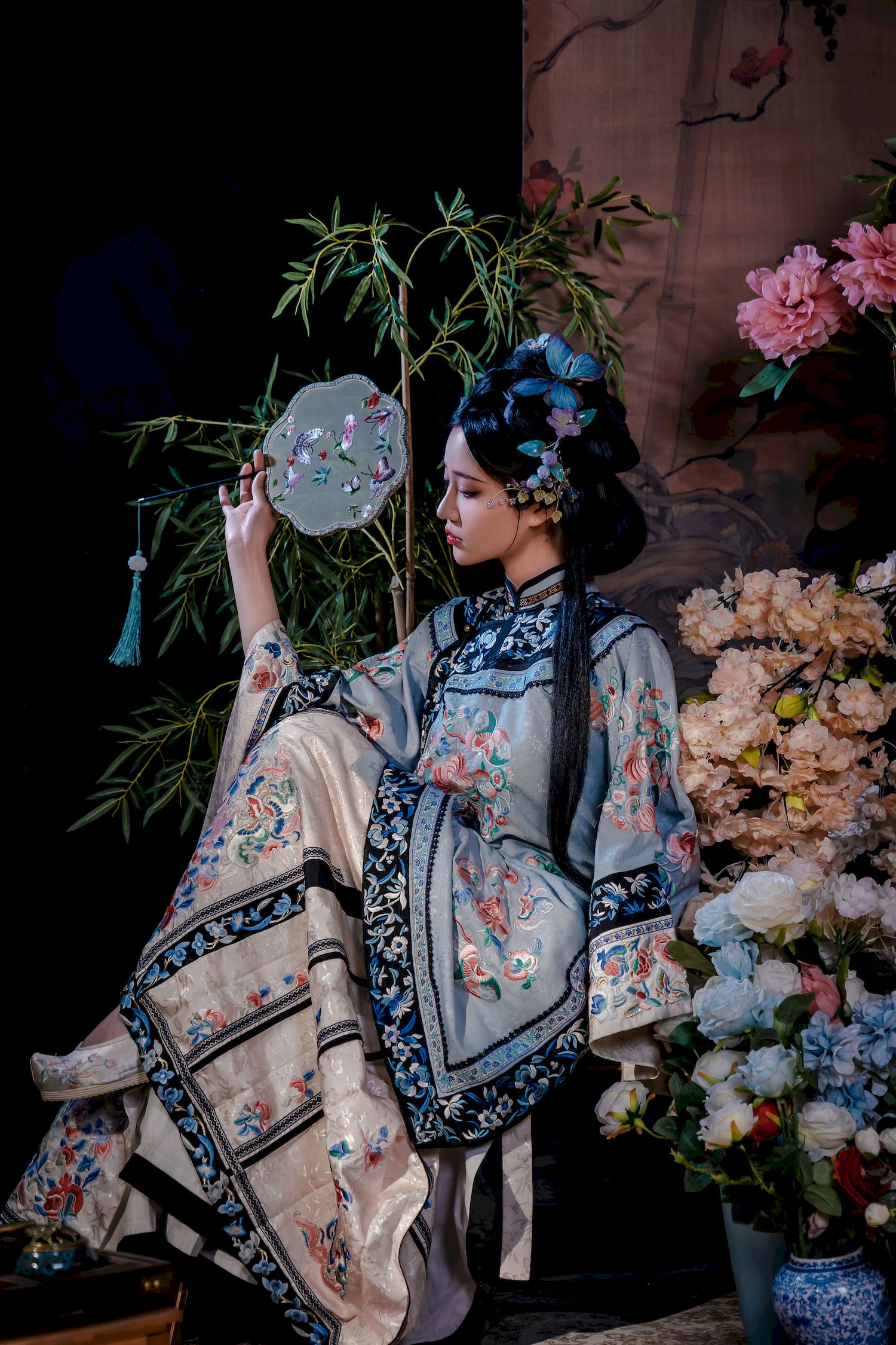 掌上明珠Nnian古典格格服饰宫廷风格妆造写真