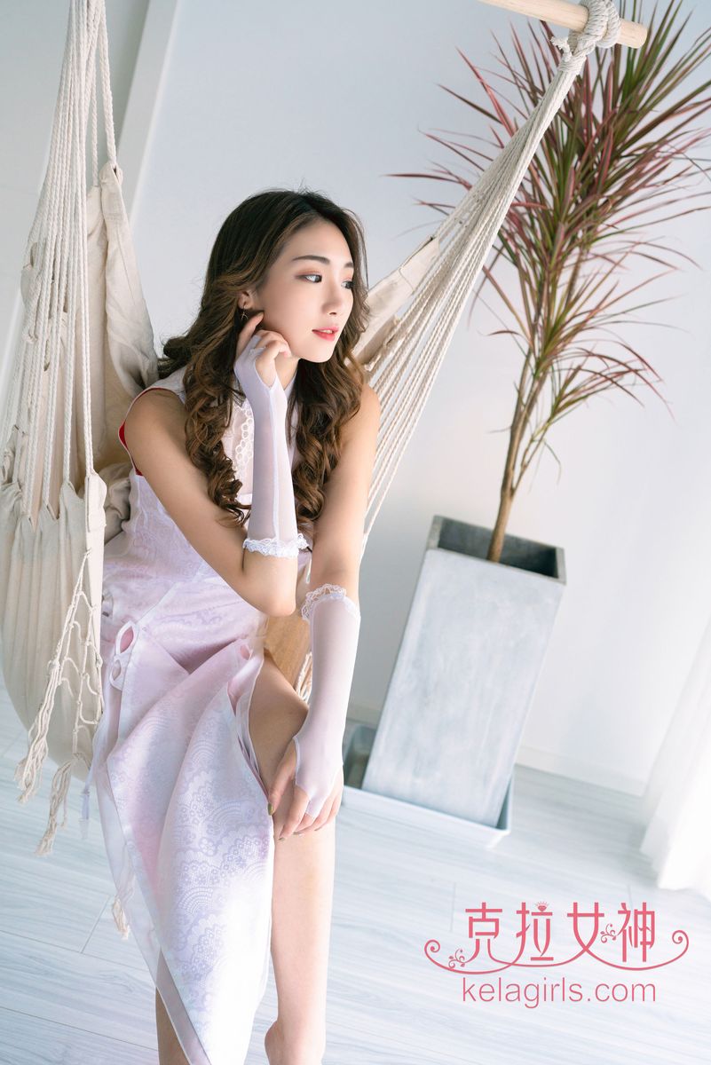 克拉女神美女模特舒彤丝袜美腿韵味旗袍火辣娇娘主题写真