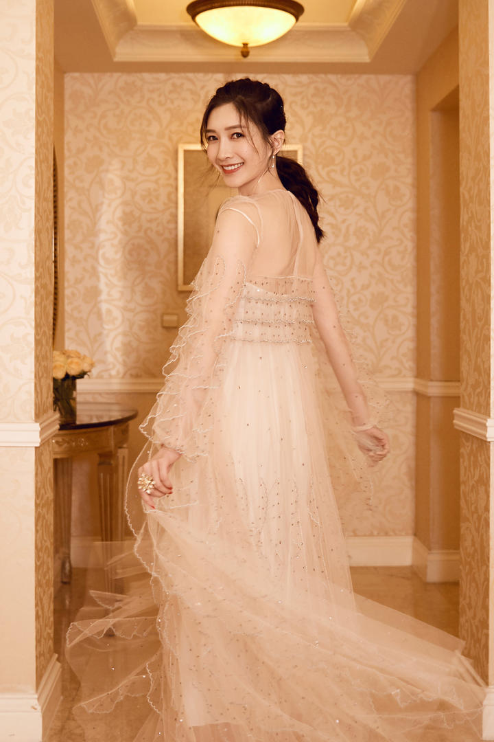 美女明星江疏影背影写真图片