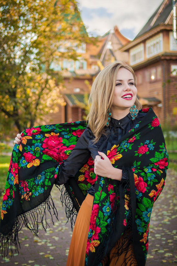 高清欧美气质美女户外写真