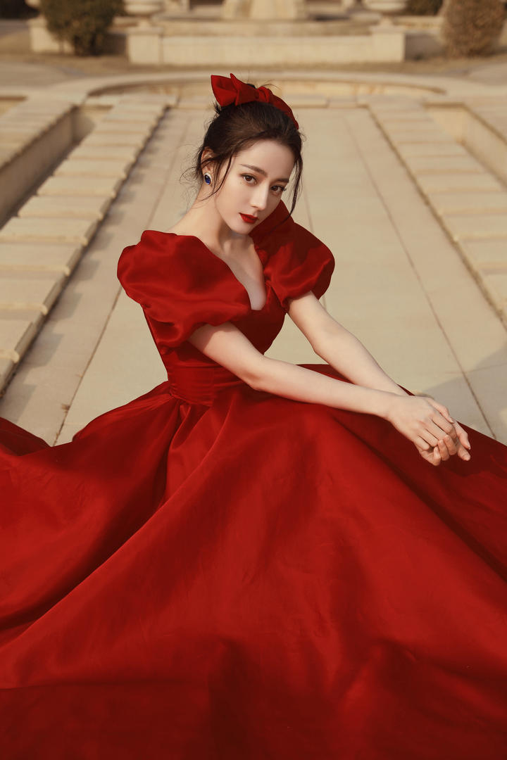 中国高清美女明星迪丽热巴唯美艺术照壁纸大全