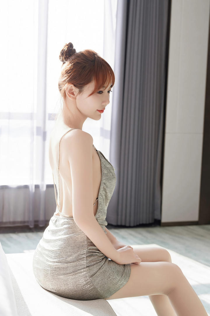肤白貌美大长腿美女亚洲精品久久国产高清图片